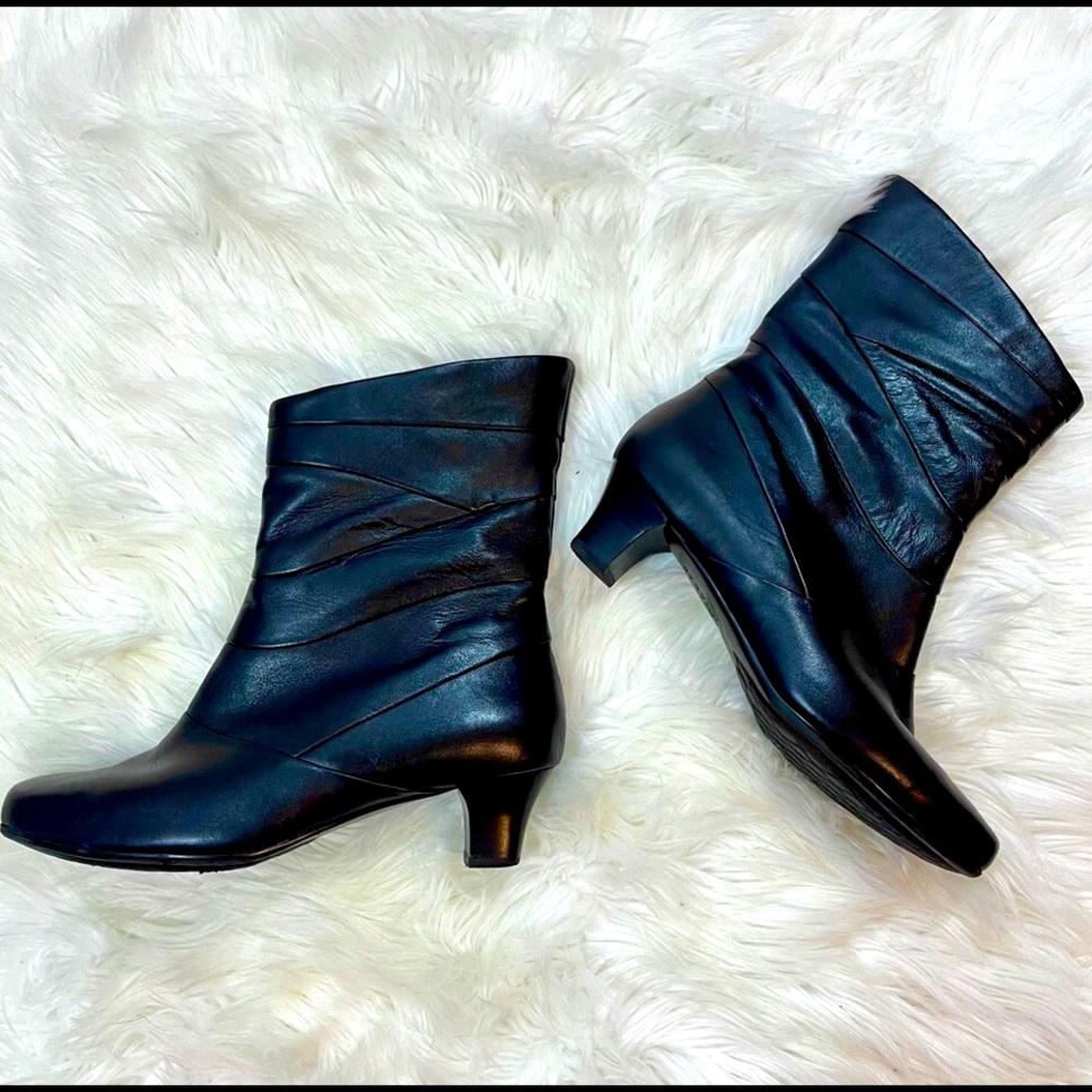 COPY - Aravon New Balanace Black Leather Mid Calf Boots